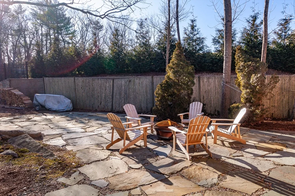 94 Atlantic Ave, Cohasset