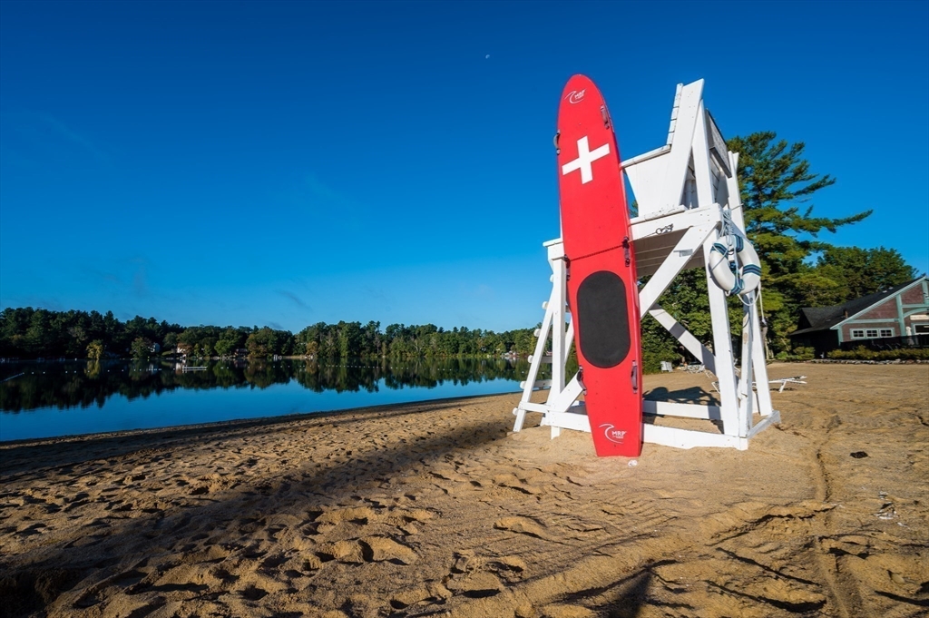 23 Fox Run, Westford