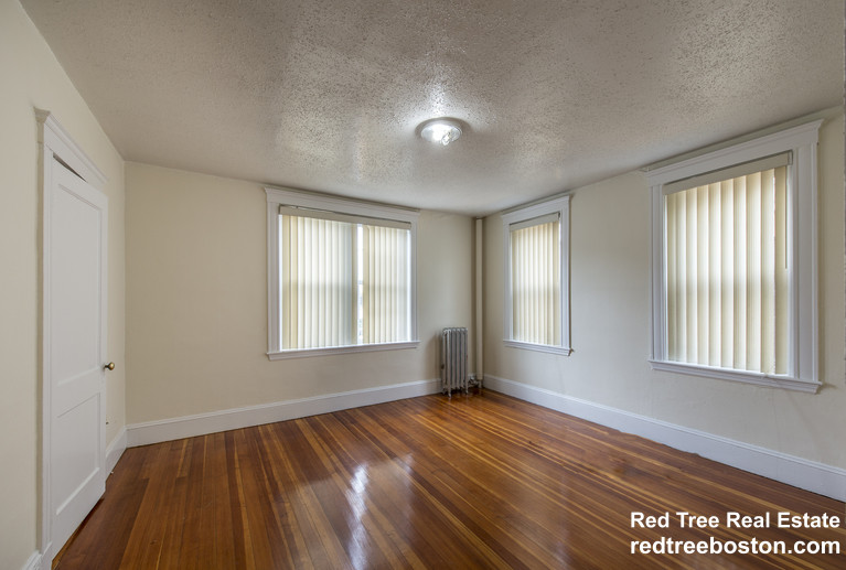 524 Cambridge St, Allston