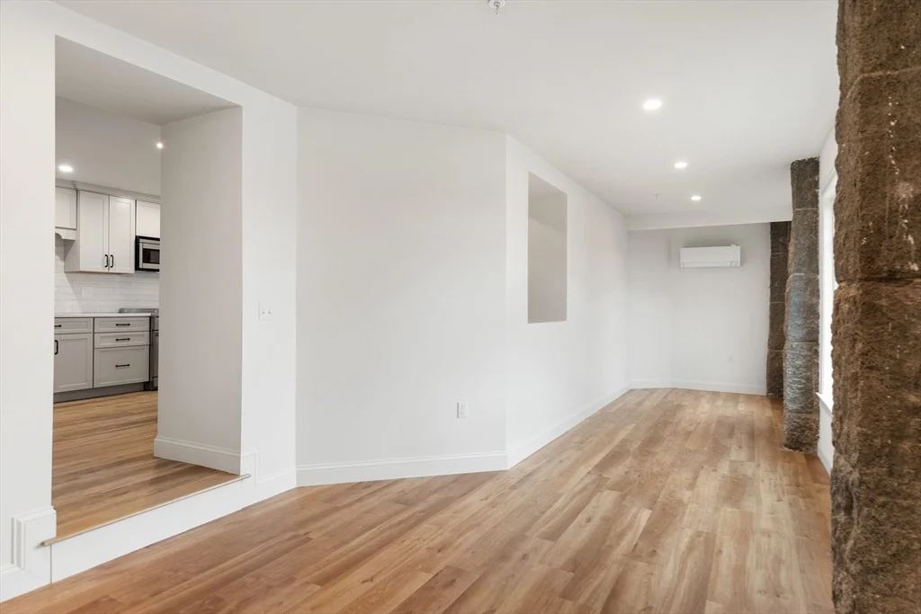 32 Beacon St, Gloucester
