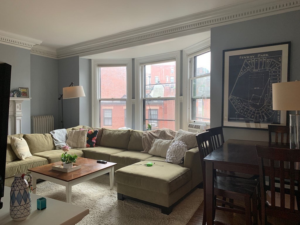 373 Commonwealth Ave, Back Bay