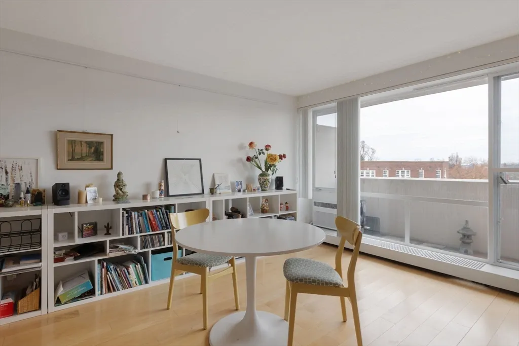 29 Concord Ave, Neighborhood Nine