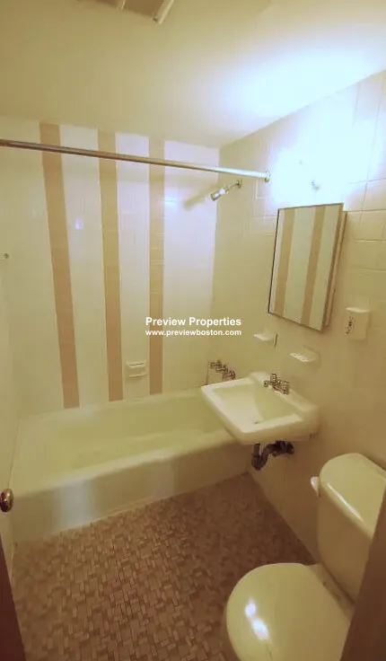 66 South Huntington Ave, Jamaica Plain