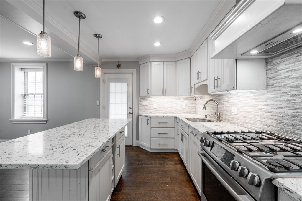 297 Spring St Ext, Medford