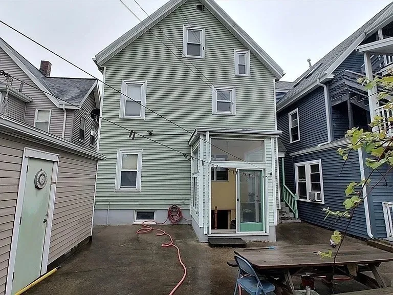 56 William St, South Medford