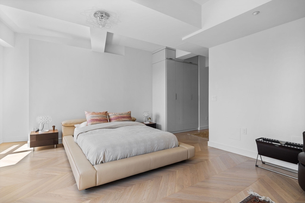 1166 Washington St, South End