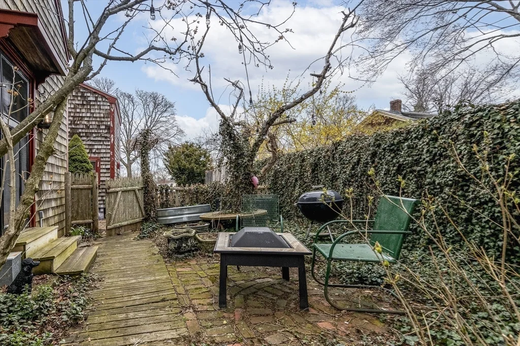 14 Nicholson Hill, Marblehead