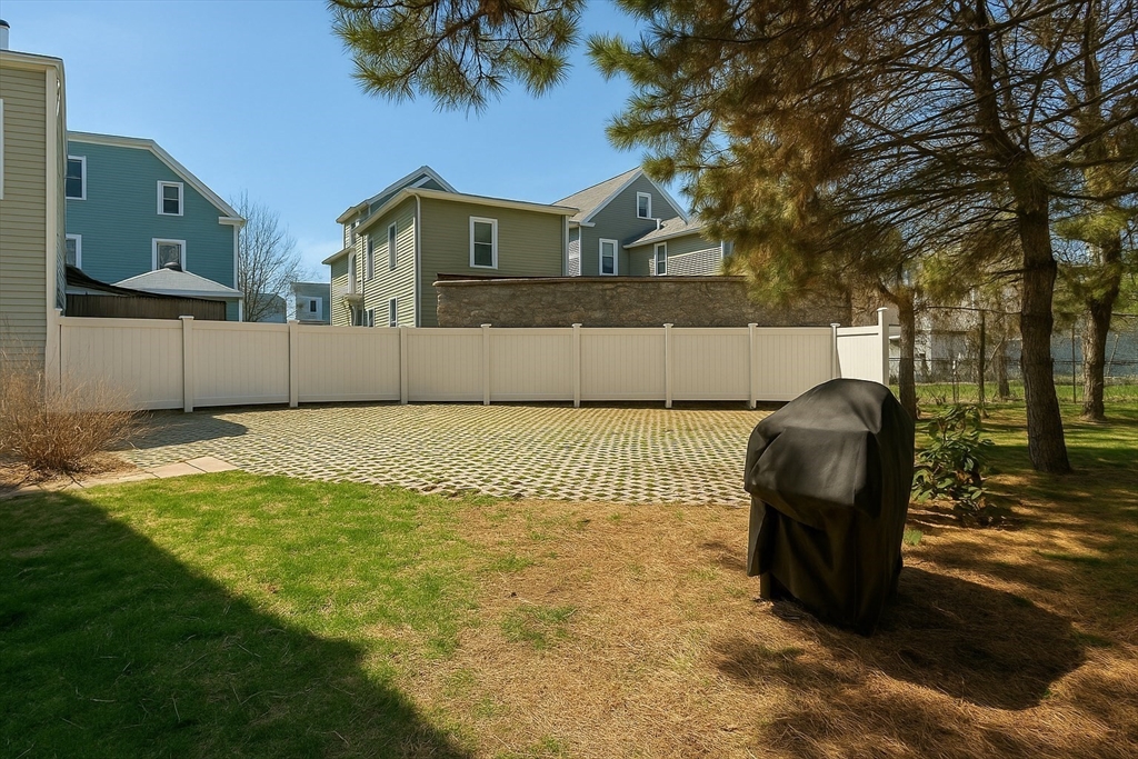 34 Knowlton St, East Somerville