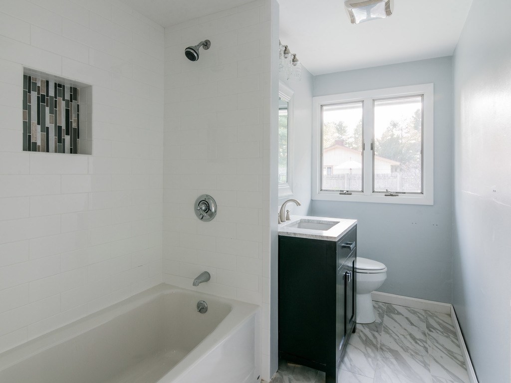 4 Arbetter, Framingham