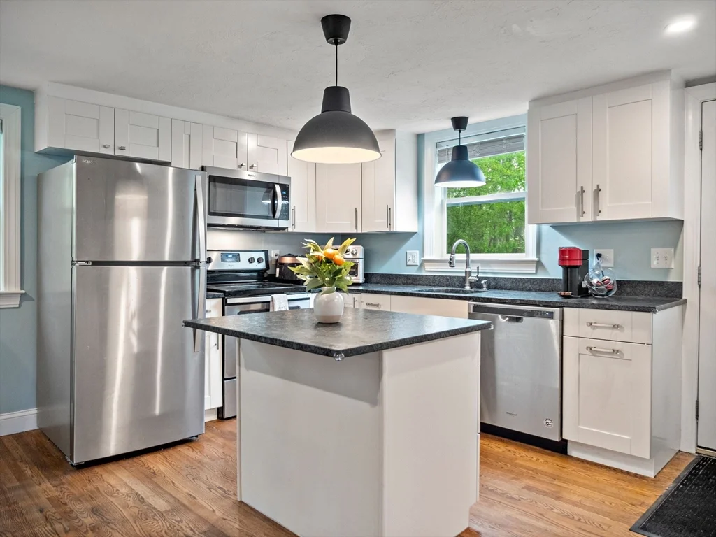36 Brackett Rd, Ashland
