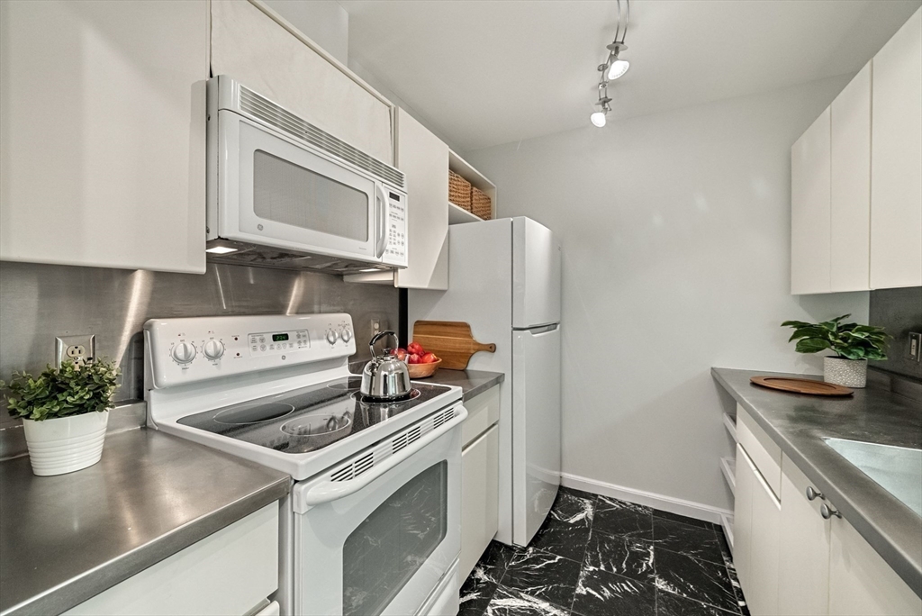 19 Wiget St, North End