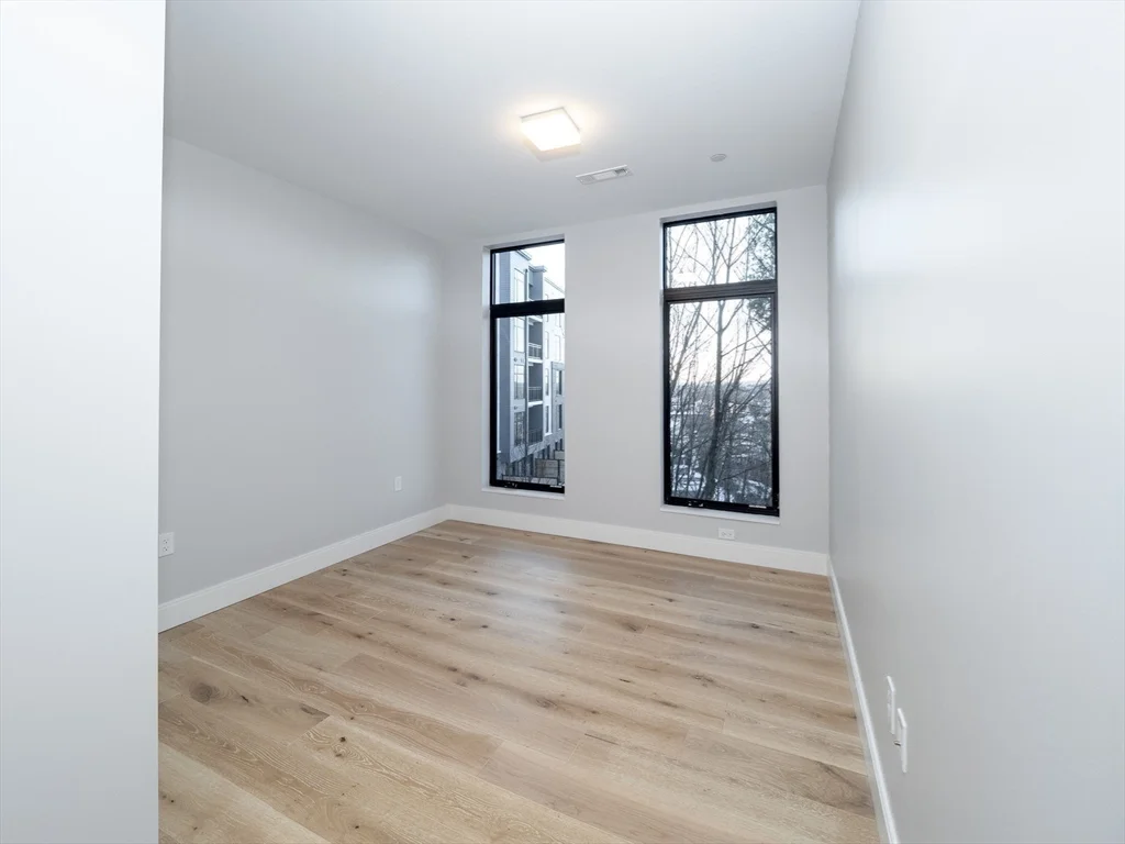 191 Washington St, Brighton
