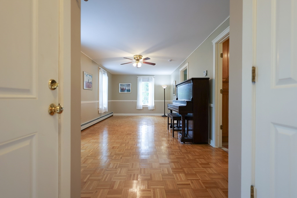 288 Goldthwaite Rd, Whitinsville