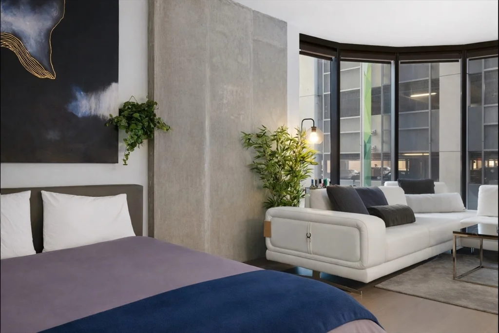 55 Lagrange, Theatre District