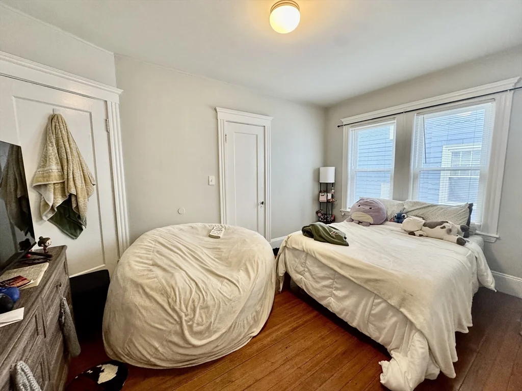 28 Boulevard Ter, Allston