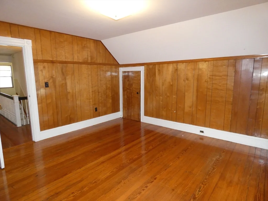 58 Monument St, Medford