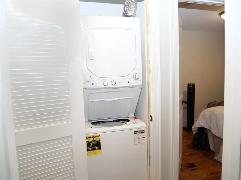 255 Paris, East Boston