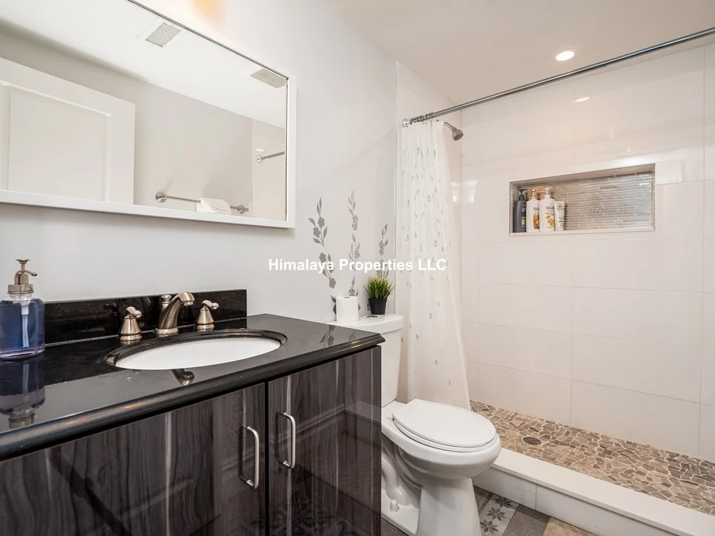 6 Buckley Ave, Jamaica Plain