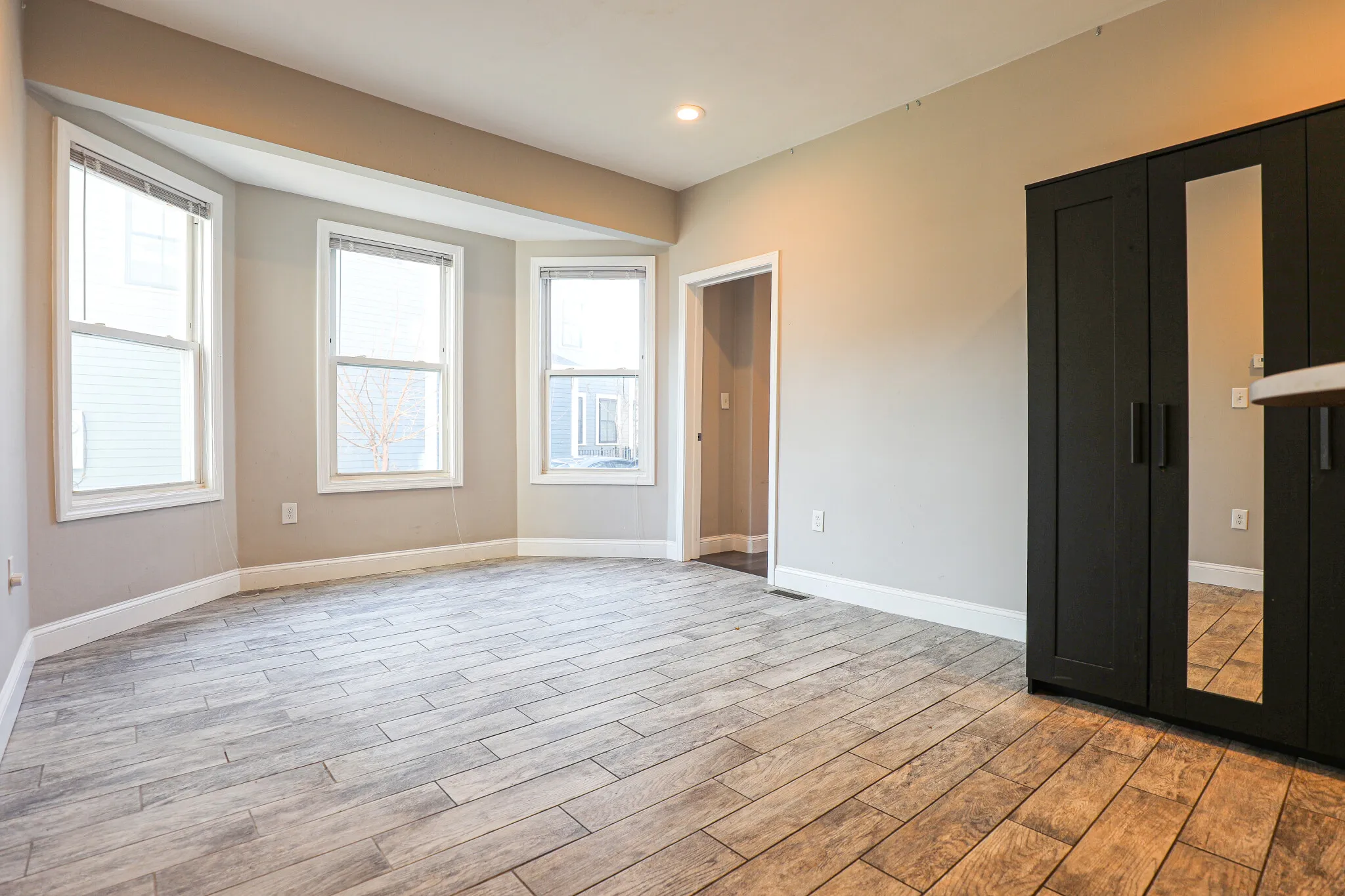 77 Linden St, Brighton