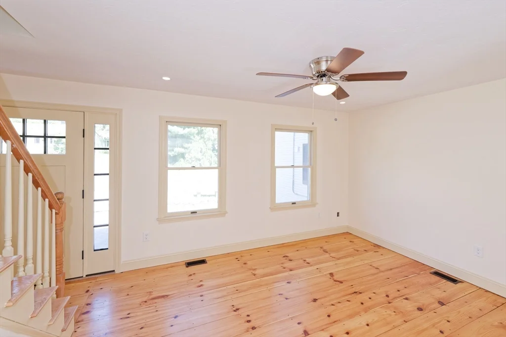 48 Westbrook Rd, Northborough