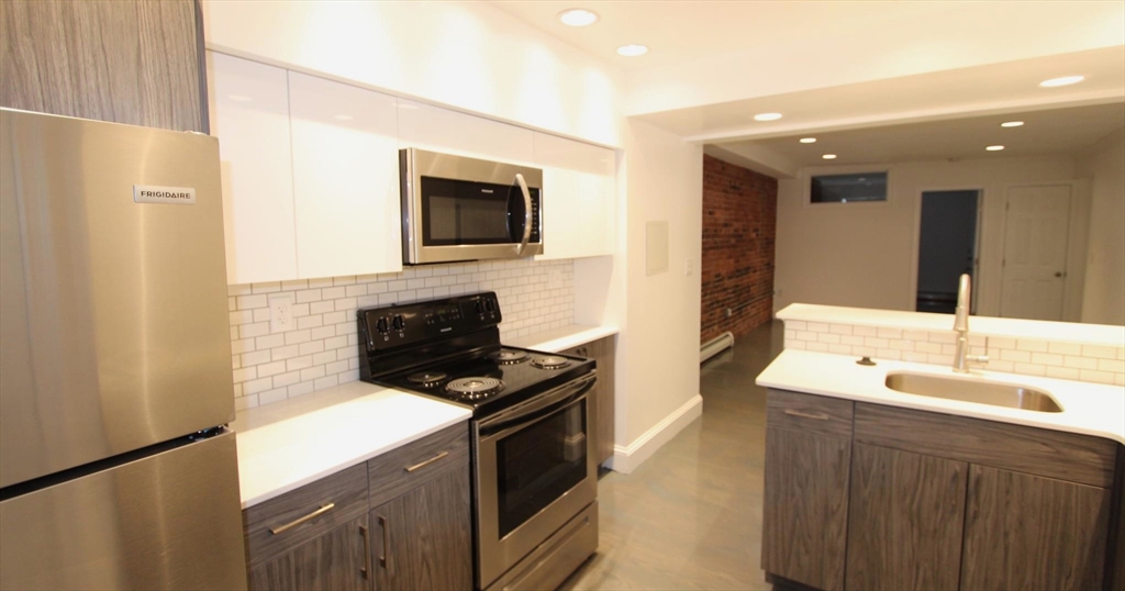 127 Saint Botolph St, Back Bay