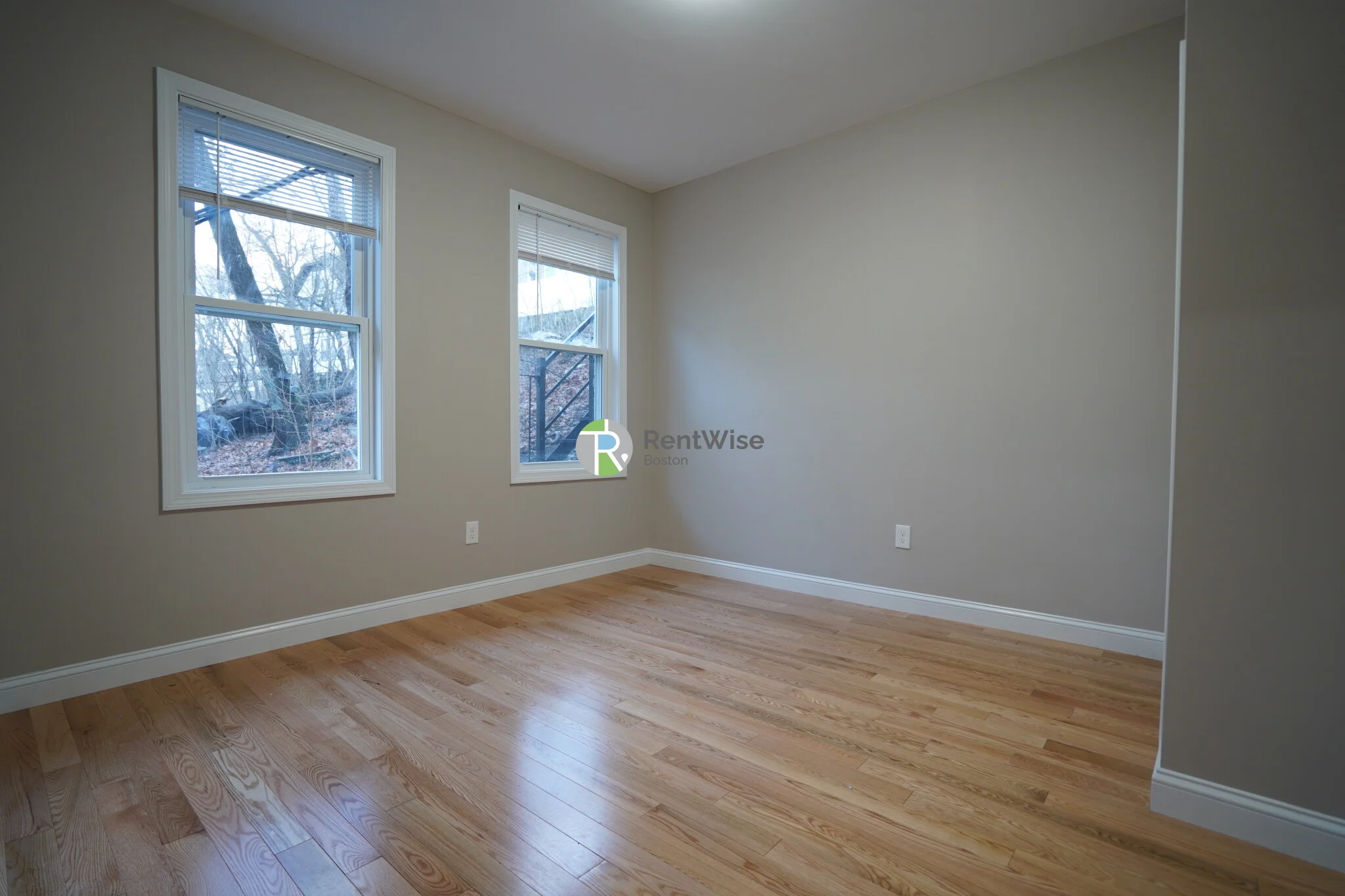 10 Lorraine Ter, Allston