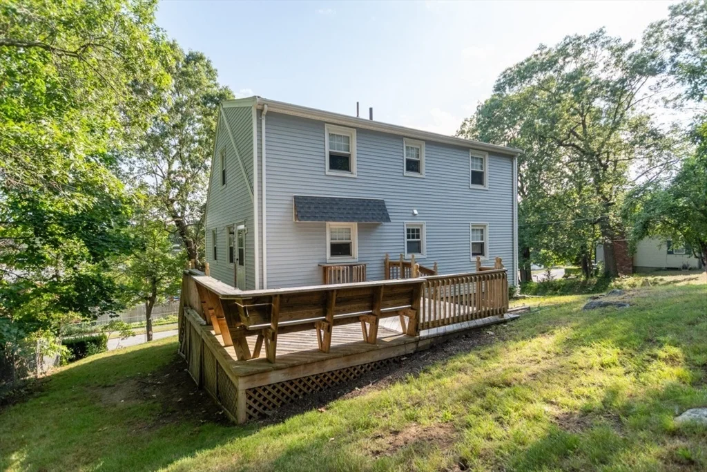 205 Hardy Pond Rd, Waltham