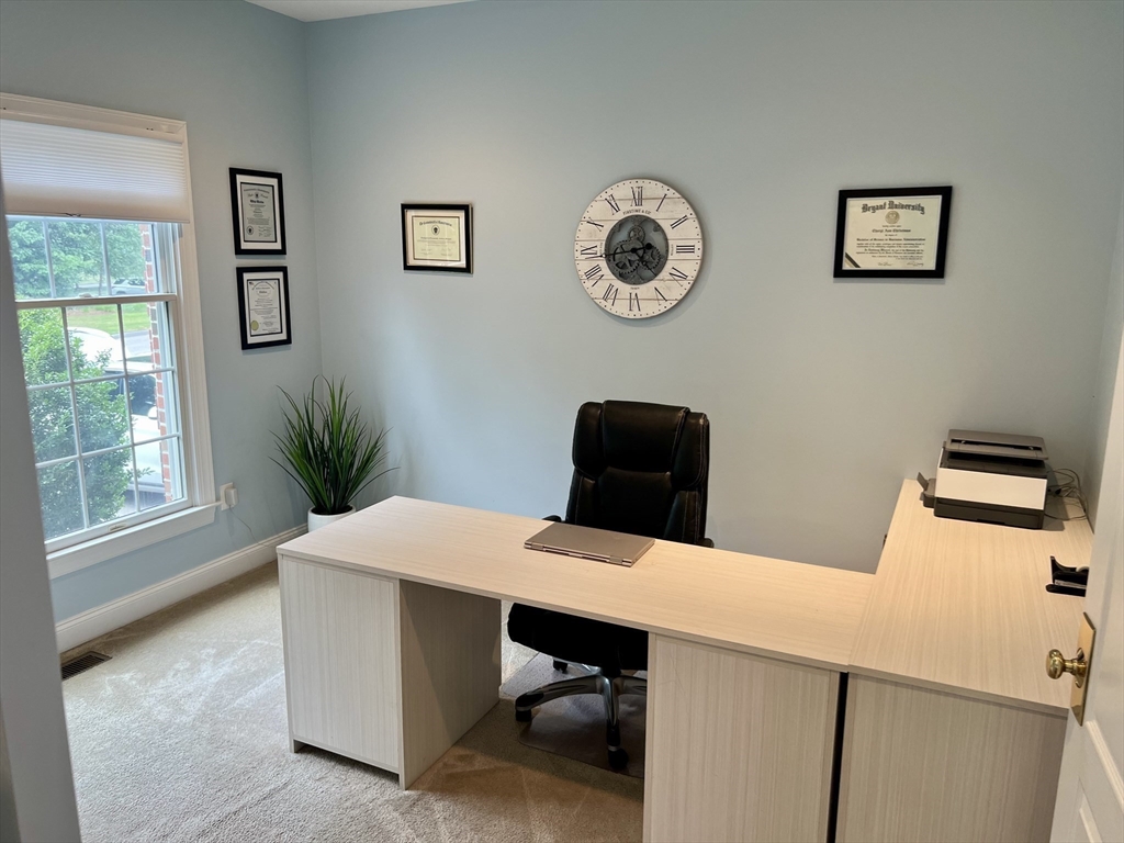 24 Endean Dr, Walpole