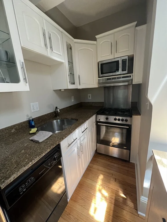 141 Arlington St, Bay Village