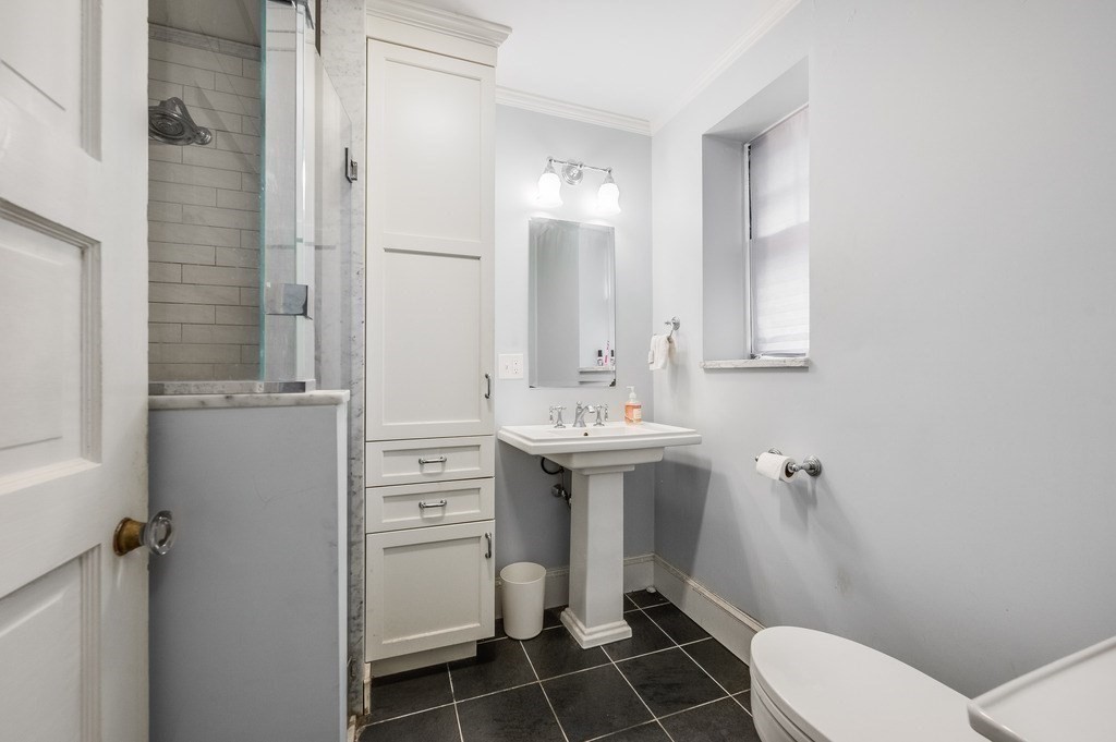 993 Memorial Dr, Harvard Square