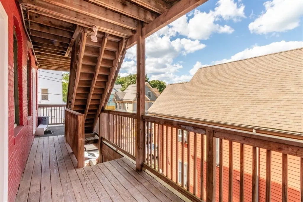 331 Centre St, Jamaica Plain