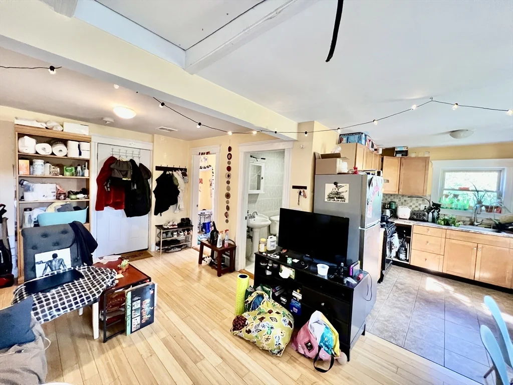 13 Centre St, Roxbury