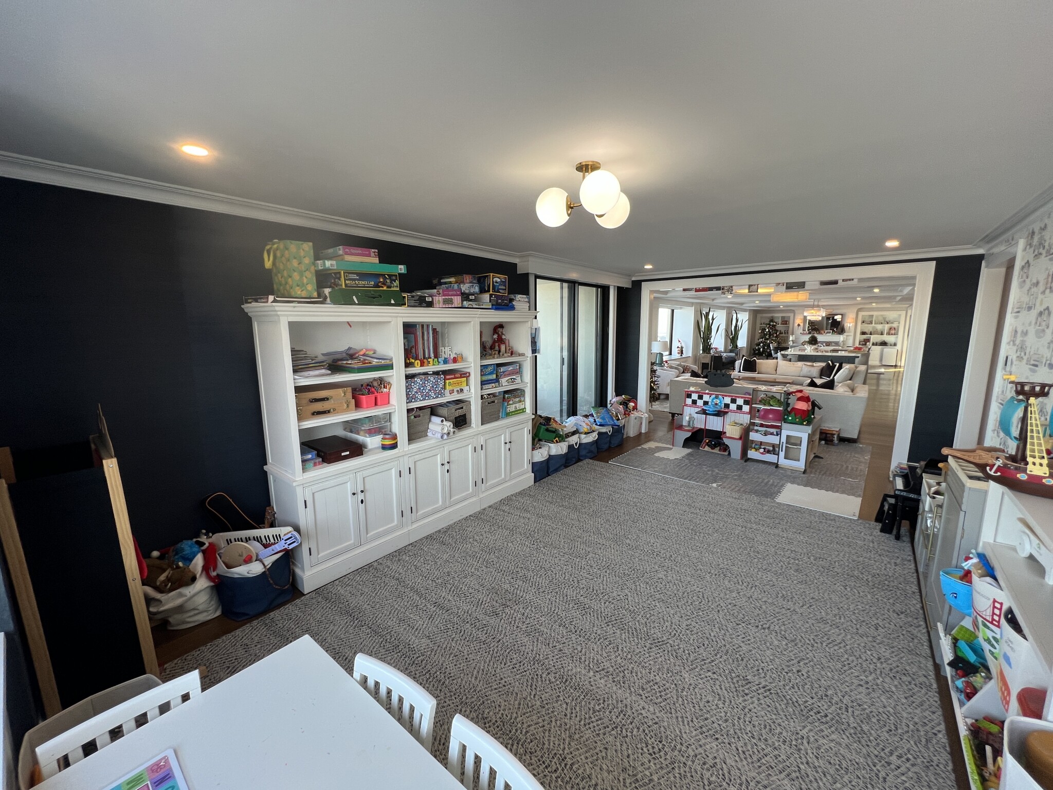 85 East India Row, Downtown