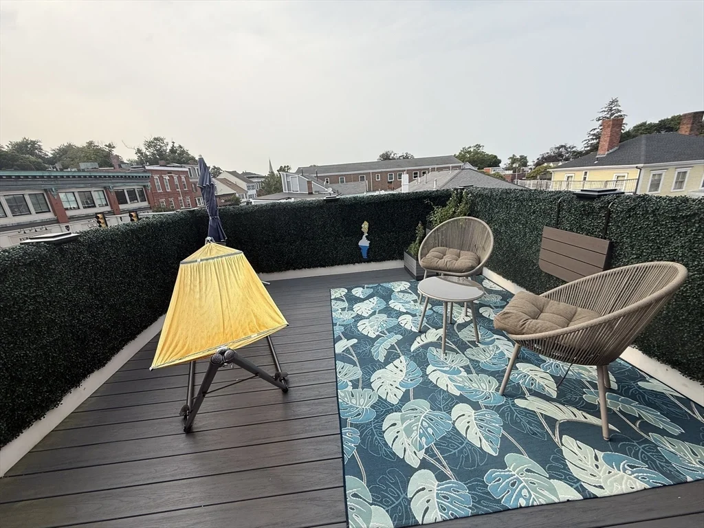 6 Main St Ext, Downtown