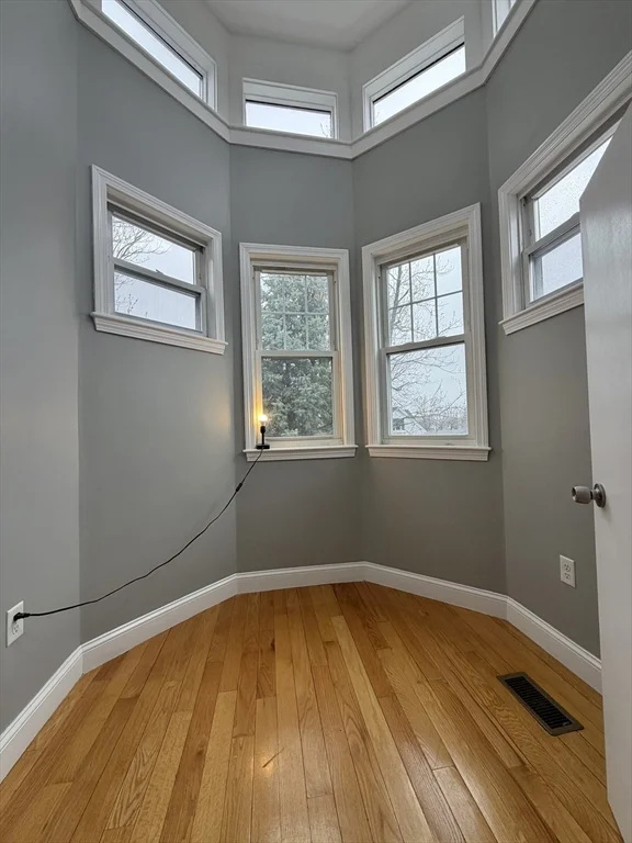 786 Moody St, Waltham