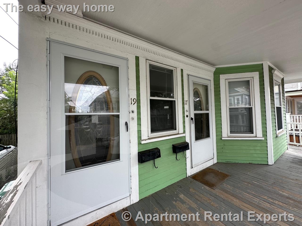 19 Stanley Ave, Tufts