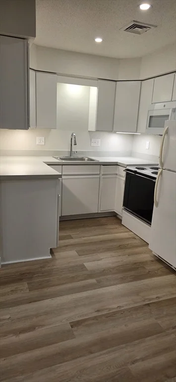 284 N Main St, Mansfield