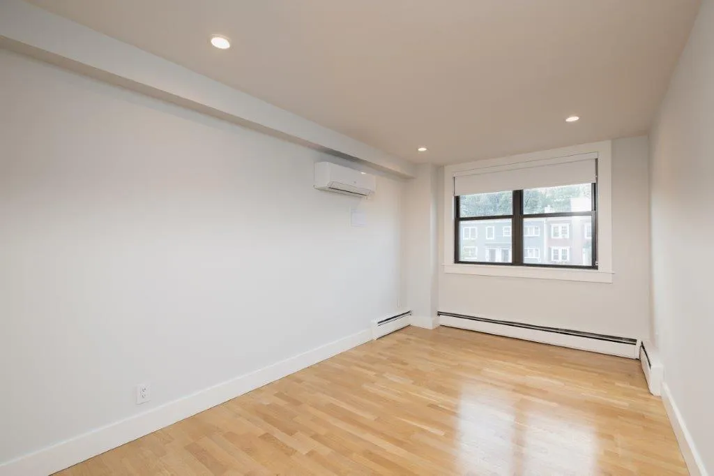 1410 Columbia Rd, South Boston