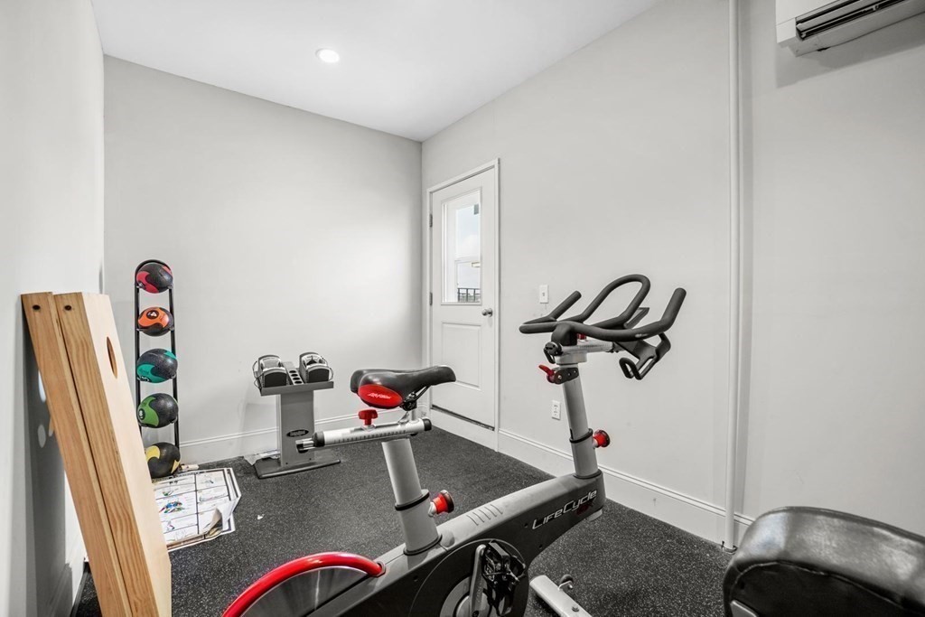 345 D St, South Boston