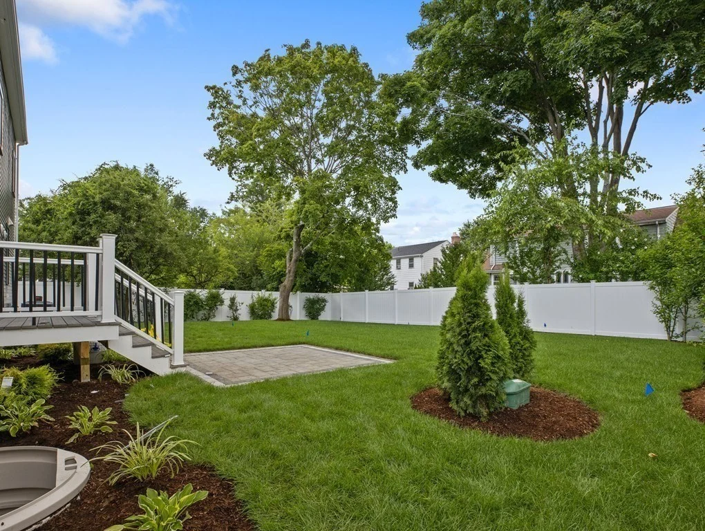 20 Manhattan Ter, West Newton