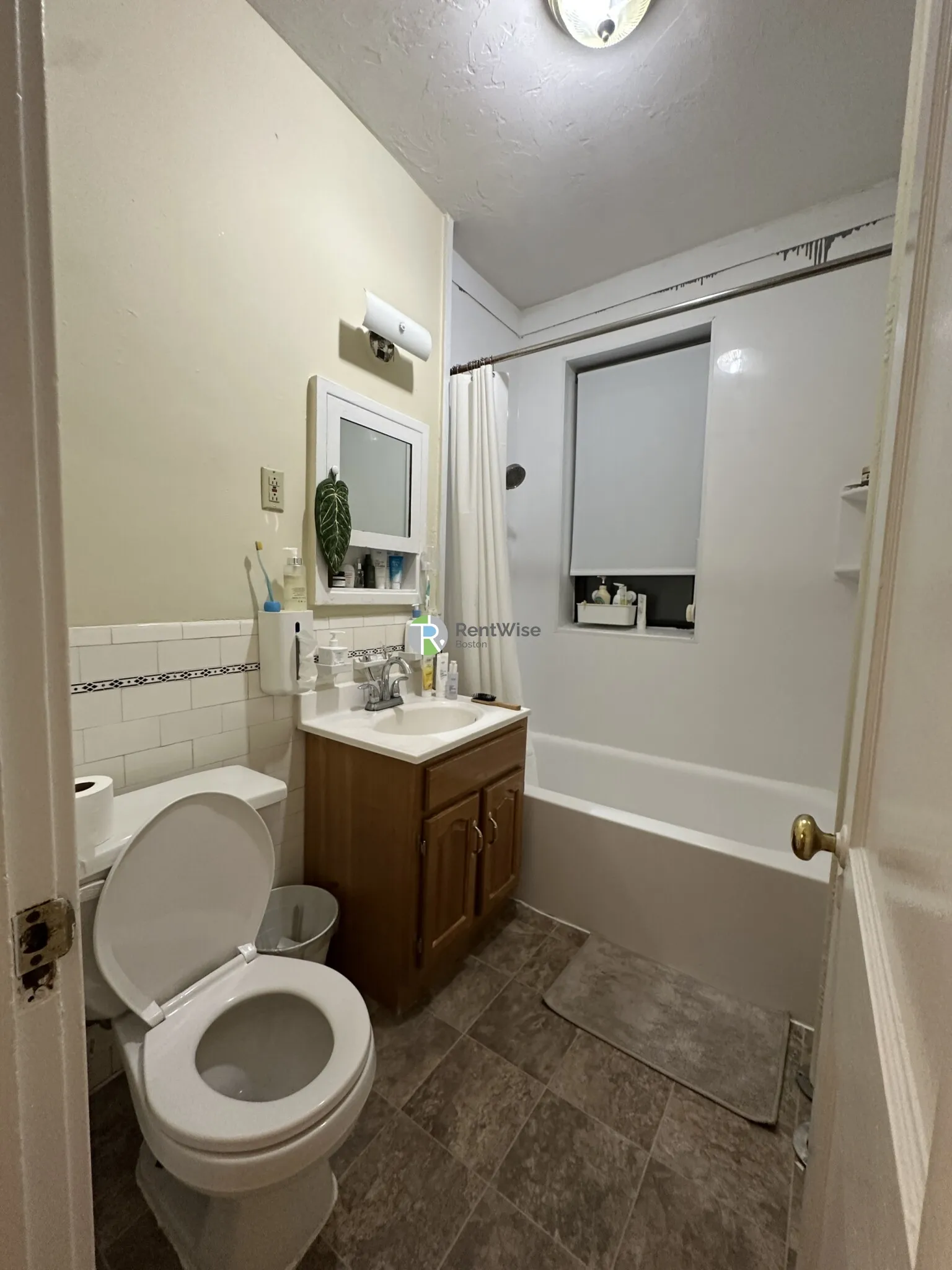 189 Chestnut Hill Ave, Brighton