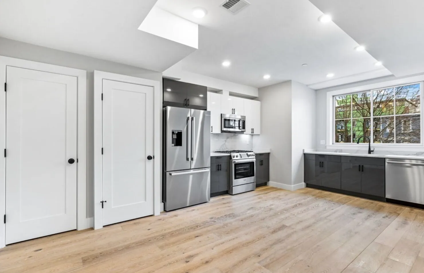 300 Somerville Ave, Ward Two