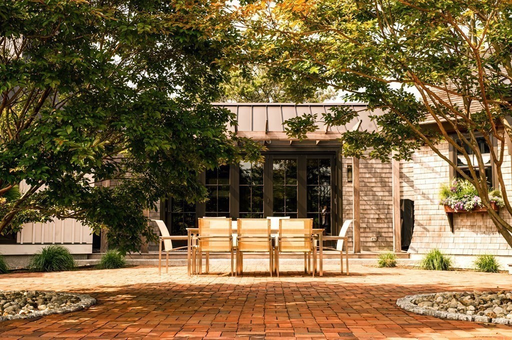 59 South Shore Rd, Surfside