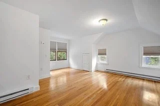 22 Longfellow Rd, Worcester