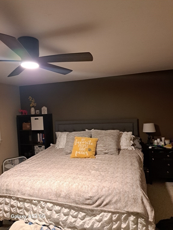 14 Meetinghouse Ln, Millbury