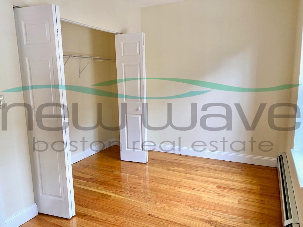 586 Massachusetts Ave, South End