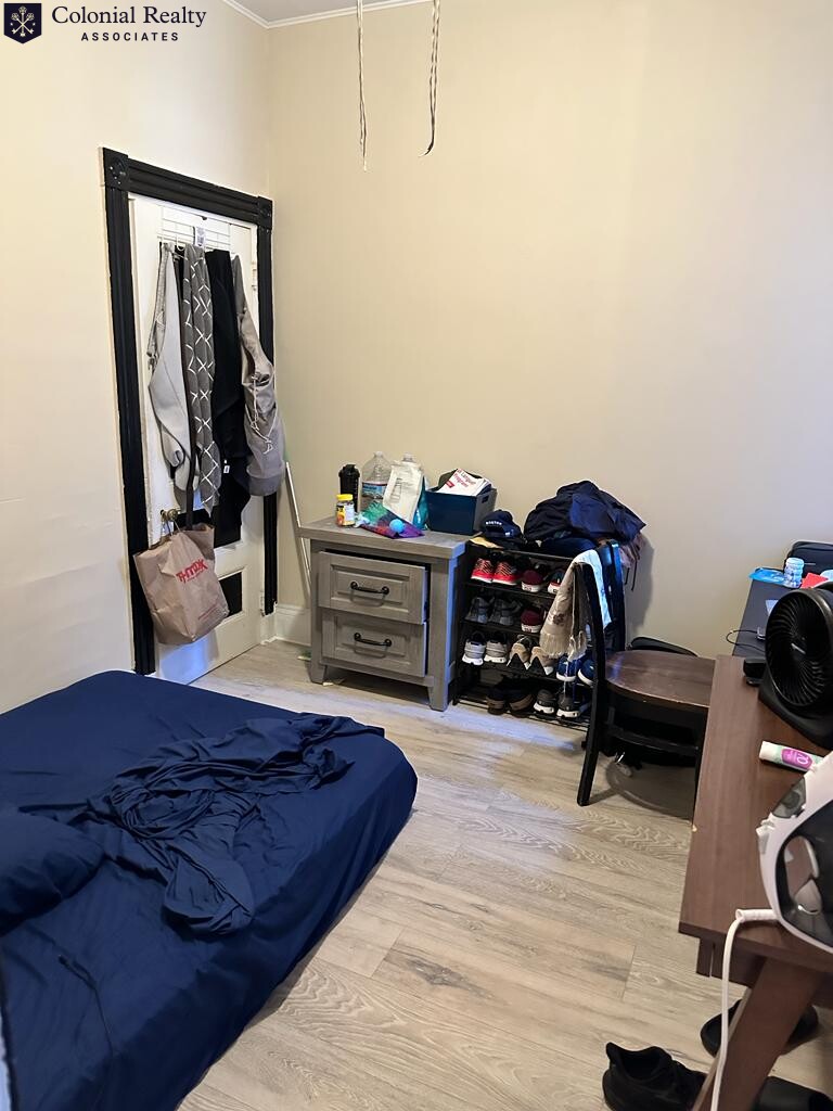 17 Linden St, Allston