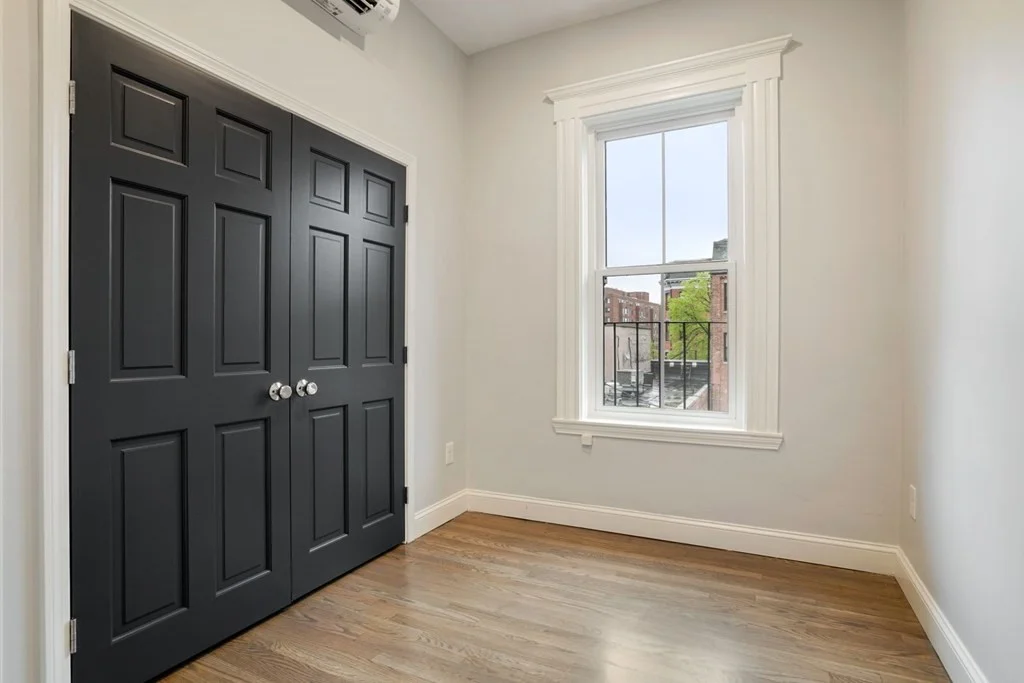 512 Massachusetts Ave, South End