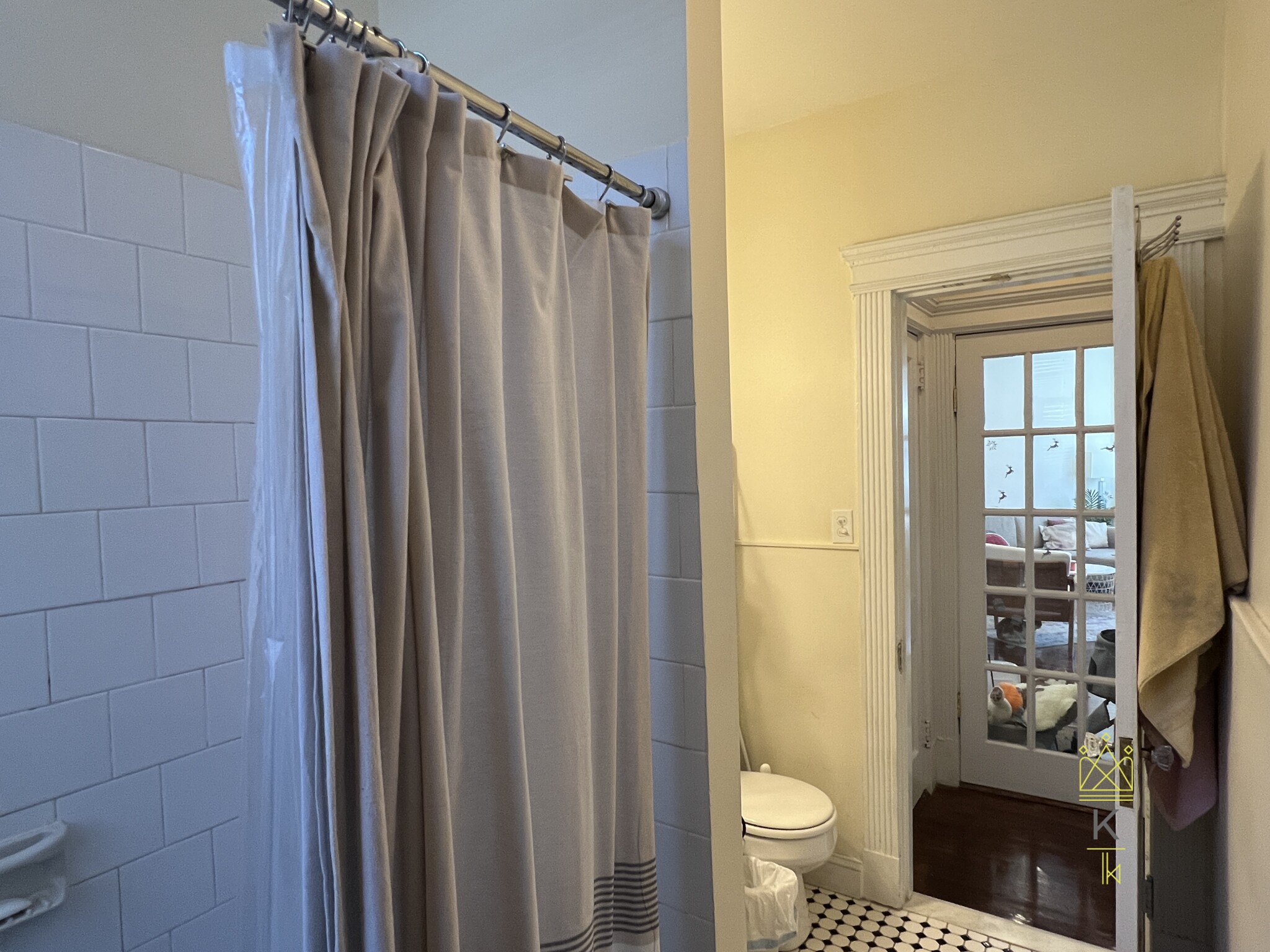 1963 Commonwealth Ave, Brighton