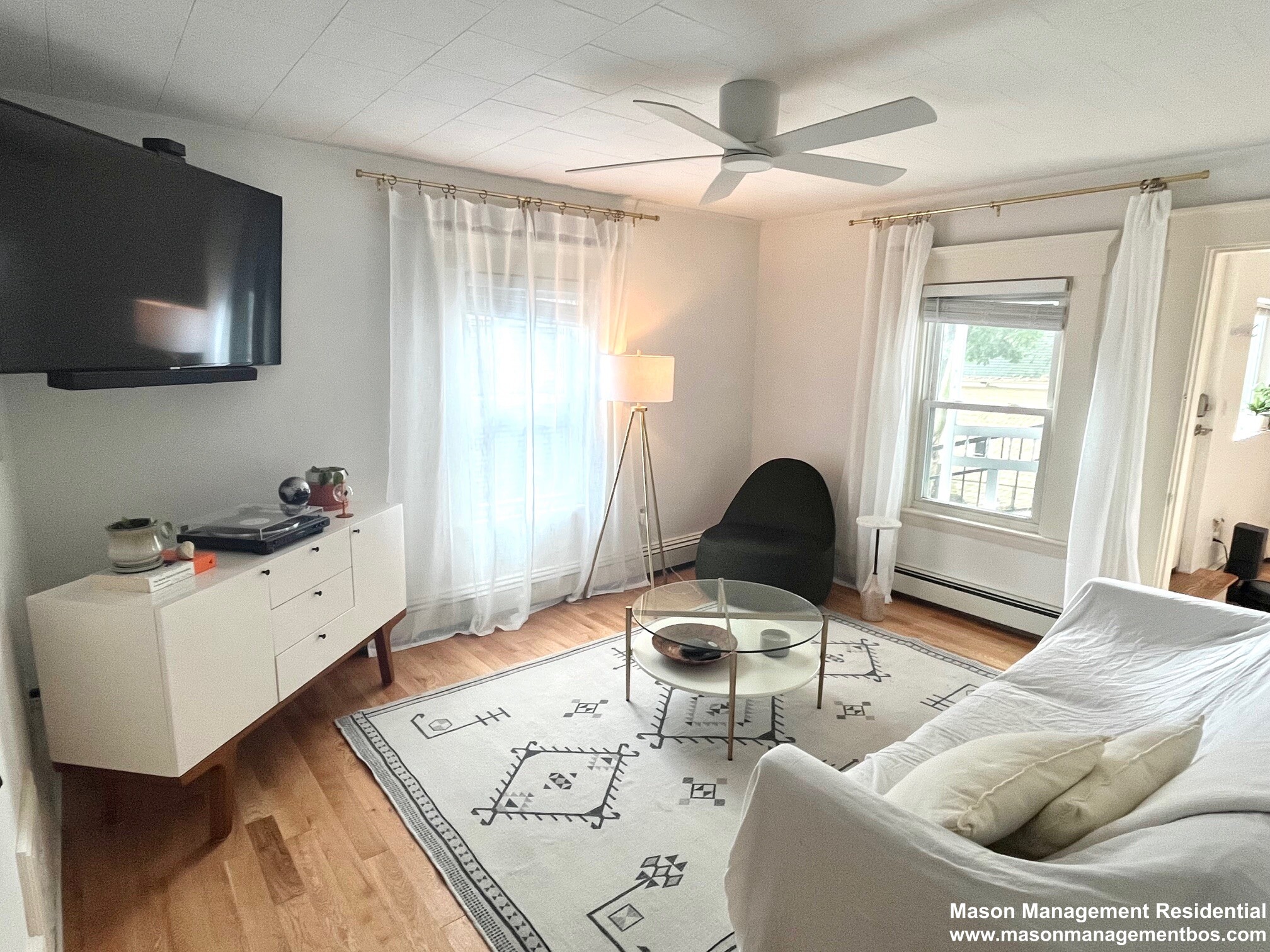 34 Everett Ave, East Somerville